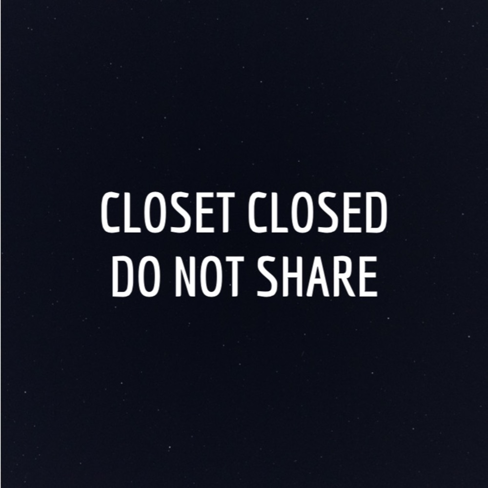 CLOSET CLOSED DO NOT SHARE